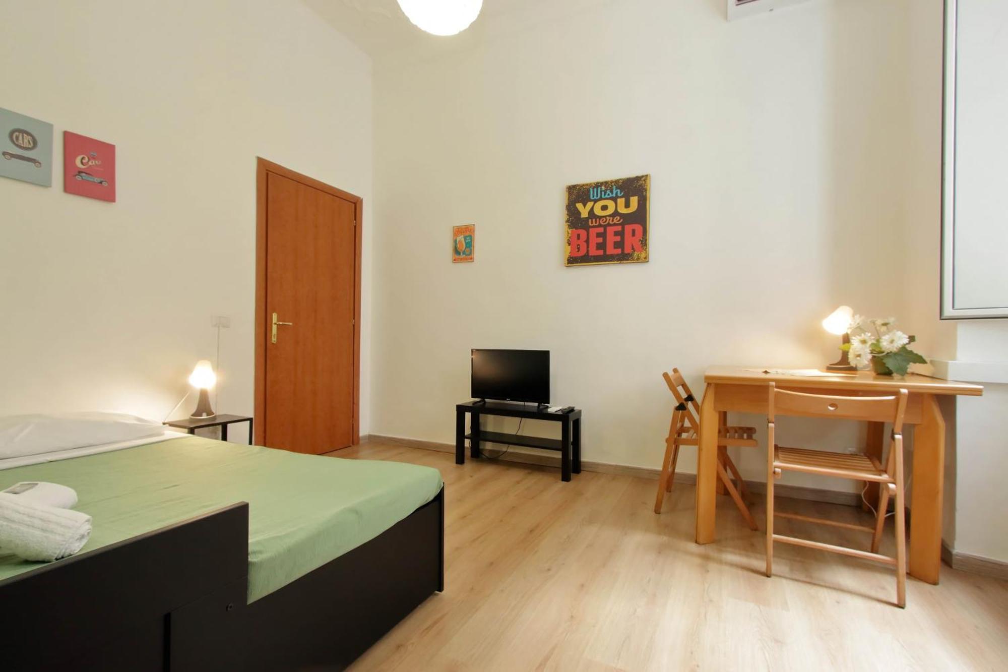 Lucky Home Rooms, Rome